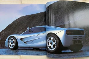 Rare McLaren F1: The Legendary Three-Seater Supercar and Ultimate Barn Find Worth a Fortune - image 9