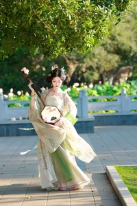 YiTuYu Art Language Vol.7579 Yu Xiao Li Lili: A Visual Symphony of Elegance and Creative Expression - image 9
