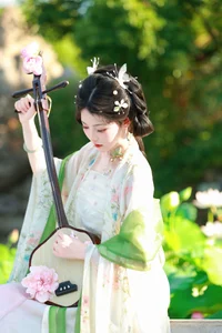 YiTuYu Art Language Vol.7579 Yu Xiao Li Lili: A Visual Symphony of Elegance and Creative Expression - image 21