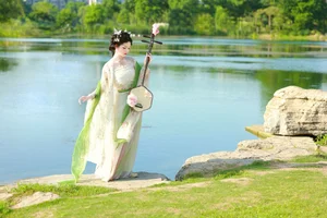 YiTuYu Art Language Vol.7579 Yu Xiao Li Lili: A Visual Symphony of Elegance and Creative Expression - image 22