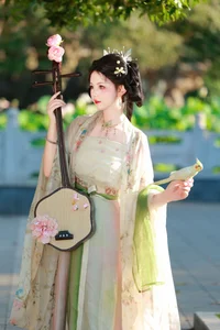 YiTuYu Art Language Vol.7579 Yu Xiao Li Lili: A Visual Symphony of Elegance and Creative Expression - image 8