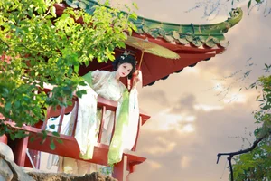 YiTuYu Art Language Vol.7579 Yu Xiao Li Lili: A Visual Symphony of Elegance and Creative Expression - image 32
