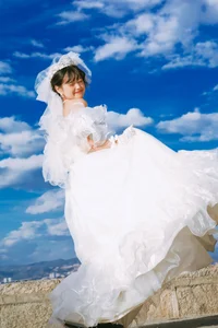 YiTuYu Art Language Vol.10242 Featuring Gui Gui: A Stunning 17-Photo Portrait Gallery of Elegance and Style - image 4