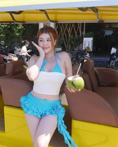 Stunning Summer Bikini Fashion: Single Mom Influencer Shares Inspiring Beachside Photo Gallery - image 4
