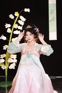 Artistic Portraits of KaiLin Jiang in YiTuYu Art Language Vol.5773 - image 2