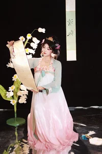 Artistic Portraits of KaiLin Jiang in YiTuYu Art Language Vol.5773 - image 14