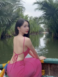 Exploring Quynh Kool's Elegant Off-Shoulder Fashion Style and Captivating Charm - image 3