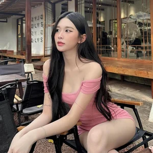 Rapper B Ray's New Girlfriend? Social Media Abuzz Over Stunning Mystery Woman - image 4
