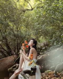 Ethereal Beauty: The Goddess-Like Forest Photoshoot Trends - image 7