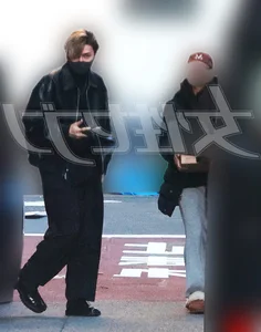 Popular Korean Actor Reportedly Dating Older Former Actress: New Hallyu Couple Rumors Surface - image 1
