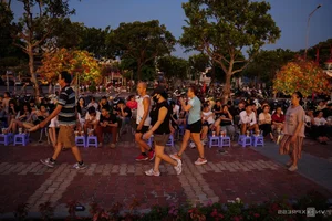Experience the Magic of a Han River Sunrise at 4 AM: Da Nang’s Best Early Morning Coffee Spots - image 5
