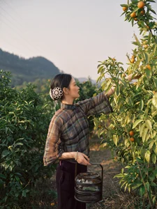 Ethereal Pastoral Beauty: Exploring YiTuYu Art Language Vol.9068 Featuring Yao Guai Na Li Tao - image 1