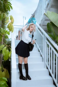 Captivating Asuna Ichinose Cosplay by Er Zuo Nisa: Blue Archive Student Uniform Edition - High-Quality Anime Character Inspiration - image 1