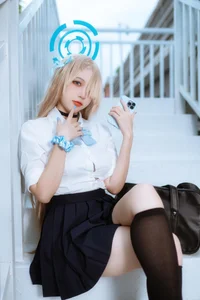 Captivating Asuna Ichinose Cosplay by Er Zuo Nisa: Blue Archive Student Uniform Edition - High-Quality Anime Character Inspiration - image 11