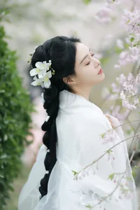 Ethereal Beauty of Sui Sui Ru Yi in YiTuYu Art Language Vol.8880 Amidst Blossoms - image 9
