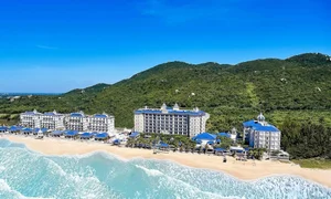 Top 10 Most Booked Summer Resorts for a Perfect Luxury Getaway - image 8