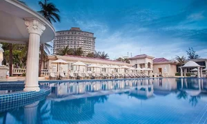 Top 10 Most Booked Summer Resorts for a Perfect Luxury Getaway - image 0