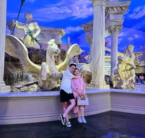 A Heartwarming Journey: Da Nang Son Travels the World with Mom - image 4