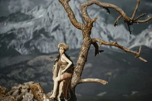 Art Language Vol.6484 Ran Ran: A Serene Journey Through Artistic Photography - image 33