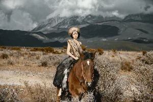 Art Language Vol.6484 Ran Ran: A Serene Journey Through Artistic Photography - image 20
