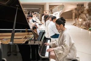 Chau Anh and Ha Kino Celebrate H'Mong Culture Through Sustainable Hemp Fashion - image 3