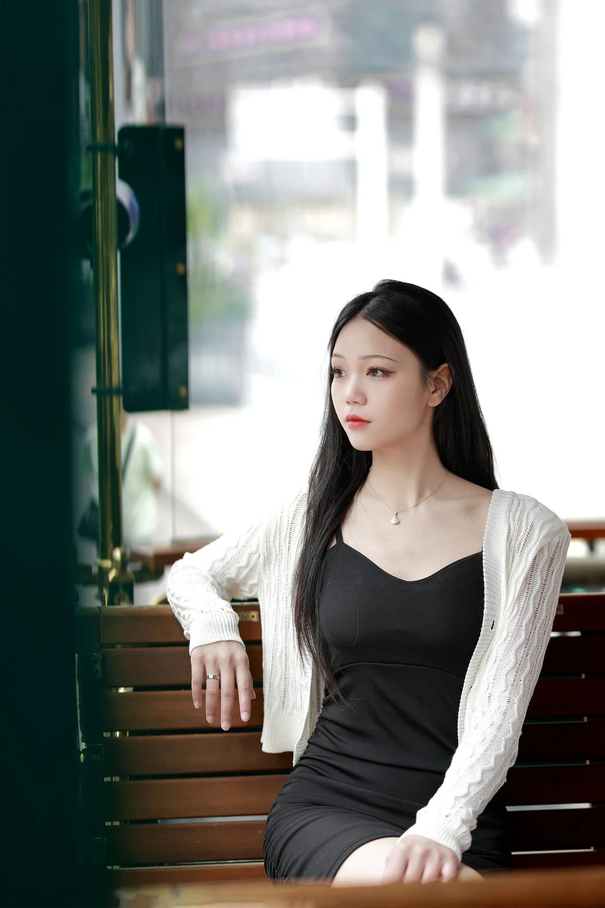 Captivating Portrait Series: YiTuYu Art Language Vol.4752 Featuring Qing Hui