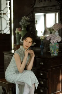YiTuYu Vol.10312 Shi Xiao Jie Mo W: Elegant Art Language Photography Collection Featuring 25 Exclusive Photos - image 5