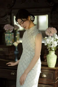 YiTuYu Vol.10312 Shi Xiao Jie Mo W: Elegant Art Language Photography Collection Featuring 25 Exclusive Photos - image 22