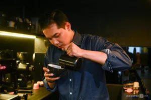 Mastering Dragon Latte Art: A Cultural Coffee Journey in Vietnam - image 4