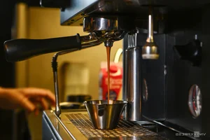 Mastering Dragon Latte Art: A Cultural Coffee Journey in Vietnam - image 9
