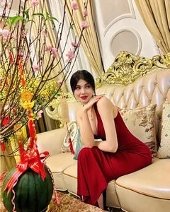 Inside the Luxurious Lifestyle and Stunning Beauty of the 2000sqm Mansion Owner - image 3