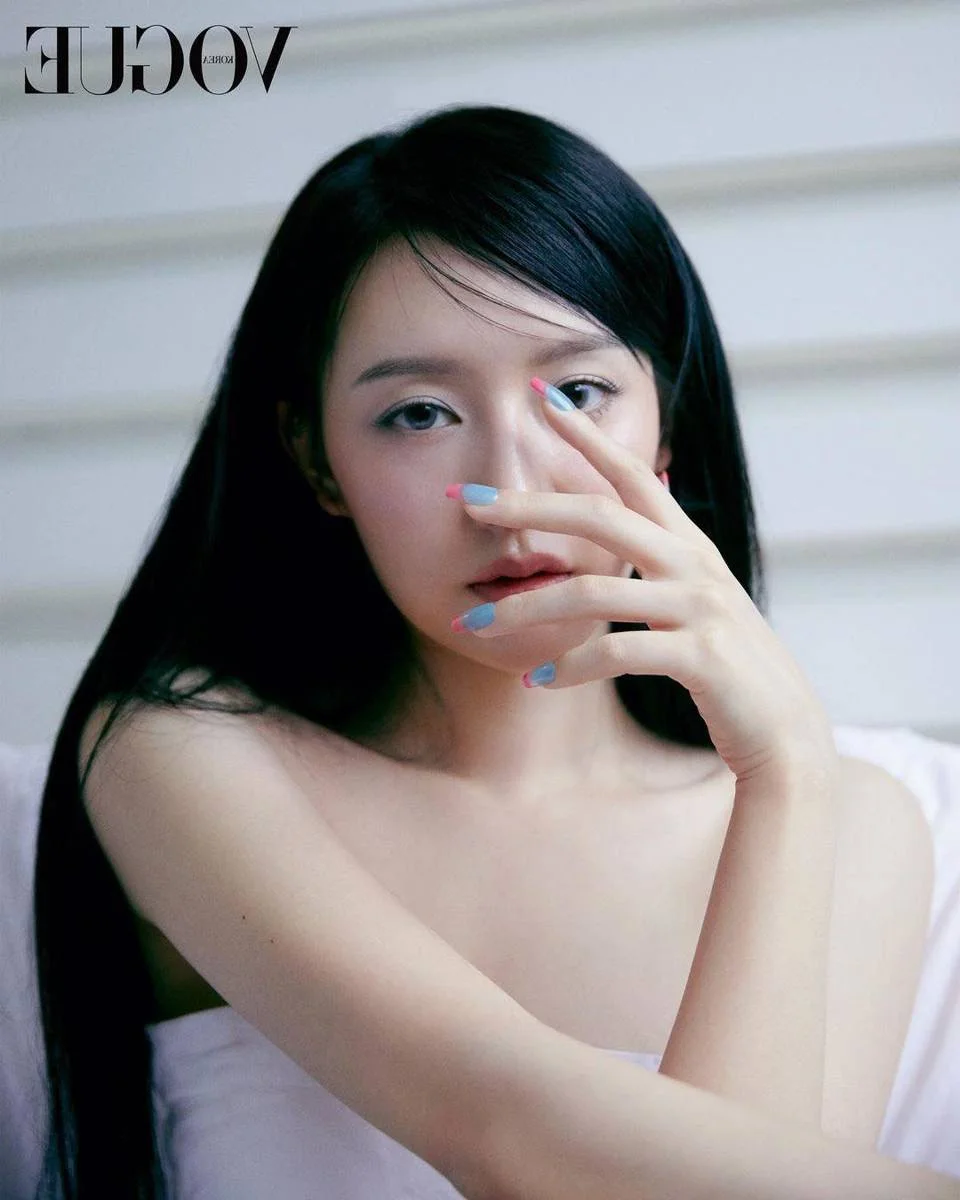 Kim Ji Won Shines in Elegant Vogue Korea Photoshoot Following Queen of Tears Success