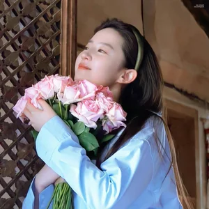 Iconic Beauty: Liu Yifei’s Rare 25-Year-Old Photos Resurface, Proving Why She Remains China’s Ultimate Fairy Sister - image 2
