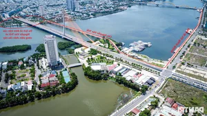 Exploring Da Nang’s Han River Pedestrian Street and Vibrant Night Tourism Scene - image 10