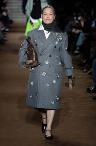 The Micro-Mini Revolution: Why Ultra-Short Skirts Are Winning - image 0