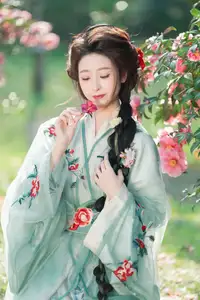 Ethereal Beauty: Xiao He's Grace in Classic Hanfu - YiTuYu Collection Vol.8729 - image 9