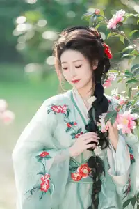 Ethereal Beauty: Xiao He's Grace in Classic Hanfu - YiTuYu Collection Vol.8729 - image 11