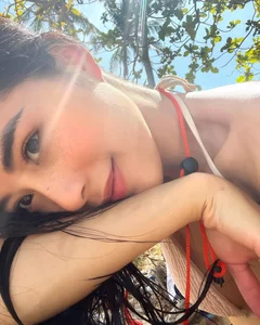 Former Volleyball Star Đặng Thu Huyền Dazzles in Latest Bikini Photoshoot Highlighting Athletic Grace - image 2