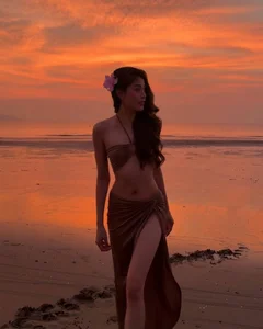 Former Volleyball Star Đặng Thu Huyền Dazzles in Latest Bikini Photoshoot Highlighting Athletic Grace - image 6
