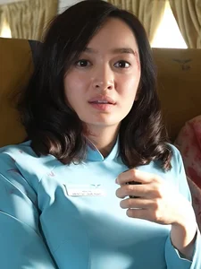 Chic Short Bob Haircut Inspiration: Kaity Nguyen’s Stunning New Visual and Elegant Style Transformation for a Modern Feminine Look - image 1