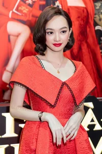 Chic Short Bob Haircut Inspiration: Kaity Nguyen’s Stunning New Visual and Elegant Style Transformation for a Modern Feminine Look - image 0