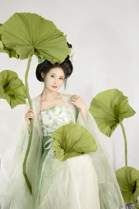 YiTuYu Art Language Vol.6399 Yi Wan Da Yu Yuan: Exploring the Intersection of Nature and High-Fashion Modeling - image 1