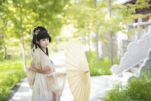 YiTuYu Art Language Vol.5135: Captivating Visuals with Model Bai Du Ren - image 10