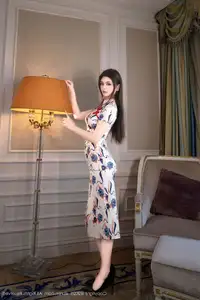 XiuRen No.10452: Can Bao's Captivating Elegance in a Modern Floral Cheongsam - image 10
