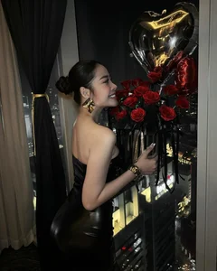 Elegant Saigon Influencer Style: A Stunning Gallery of Modern Luxury and Glamorous Fashion Trends - image 7