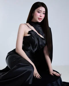Elegant Saigon Influencer Style: A Stunning Gallery of Modern Luxury and Glamorous Fashion Trends - image 5