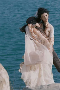YiTuYu Art Language Vol.7275: The Poetic Beauty of Xiao Bei Ke Qing Bu Yao Fang Qi - image 24