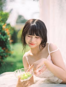 VGU No.143: A Gentle Beauty Embracing Summer Sun Fresh Youthfulness with Nature's Sweetness - image 5