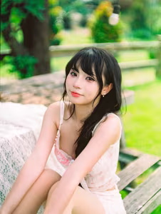 VGU No.143: A Gentle Beauty Embracing Summer Sun Fresh Youthfulness with Nature's Sweetness - image 9