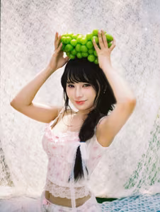 VGU No.143: A Gentle Beauty Embracing Summer Sun Fresh Youthfulness with Nature's Sweetness - image 4